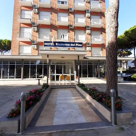 Hotel Madonna Del Pino Cervia Buitenkant foto