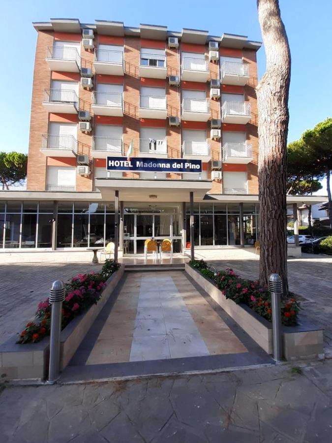 Hotel Madonna Del Pino Cervia Buitenkant foto