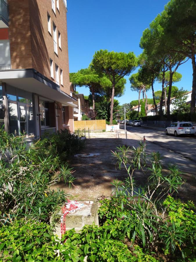 Hotel Madonna Del Pino Cervia Buitenkant foto