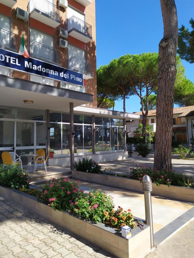 Hotel Madonna Del Pino Cervia Buitenkant foto