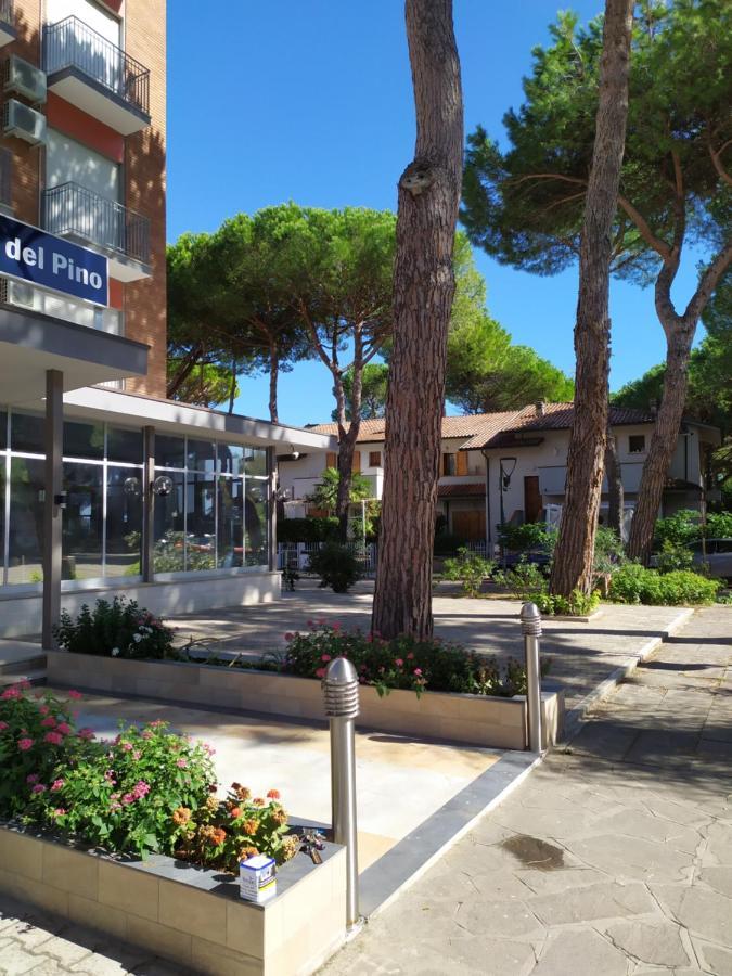 Hotel Madonna Del Pino Cervia Buitenkant foto